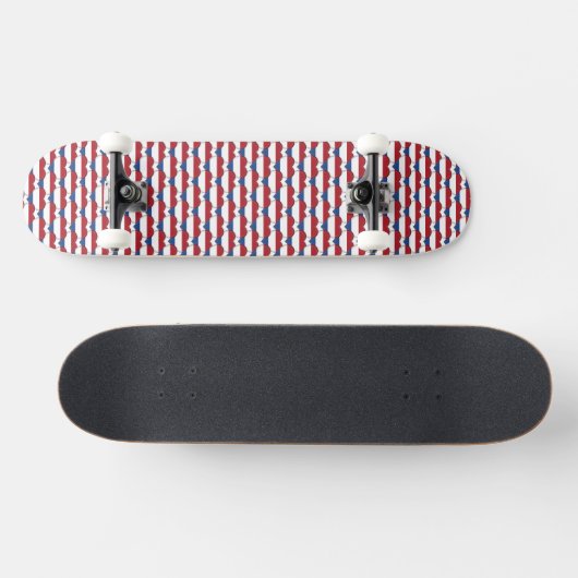 Nederlandse vlag kleuren harten patroon patriottis persoonlijk skateboard (Horizontaal)