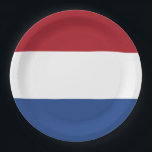 Nederlandse vlag papieren bordje<br><div class="desc">Dit ontwerp is voorzien van de nationale vlag van Nederland (informeel Holland genoemd), een land dat voornamelijk in Western Europa en gedeeltelijk in het Caribisch gebied is gelegen en dat het grootste land van het Koninkrijk der Nederlanden vormt. In Europa bestaan er twaalf provincies die Duitsland in het oosten, België...</div>