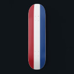 Nederlandse vlag persoonlijk skateboard<br><div class="desc">Dit ontwerp is voorzien van de nationale vlag van Nederland (informeel Holland genoemd), een land dat voornamelijk in Western Europa en gedeeltelijk in het Caribisch gebied is gelegen en dat het grootste land van het Koninkrijk der Nederlanden vormt. In Europa bestaan er twaalf provincies die Duitsland in het oosten, België...</div>