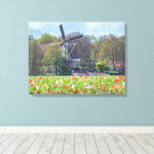Nederlandse windmolen en tulpenvelden canvas print (Insitu (Houten vloer))