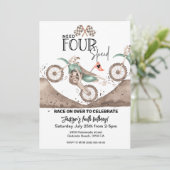 Need FOUR Speed Green Dirt Bike 4e verjaardag Kaart (Staand voorkant)