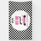 Need Four Speed Roze Race Auto 4e Verjaardagsfeest Spandoek (Verticaal)