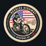 Needles Highway South Dakota Motorcycle Magneet<br><div class="desc">Needles Highway,  gemaakt in een ,  stijlembleem in nood. Het is een beroemde schilderachtig rit die gevonden wordt in Zuid Dakota en buiten de Peter Norbeck Schilderachtig Byway.</div>