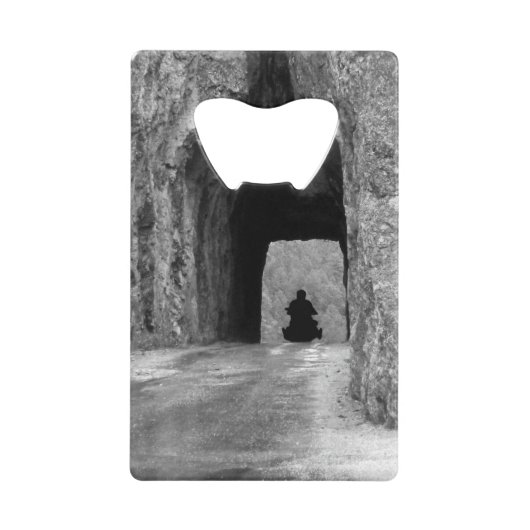 Needles Highway Tunnel Creditkaart Flessenopener (Voorkant)