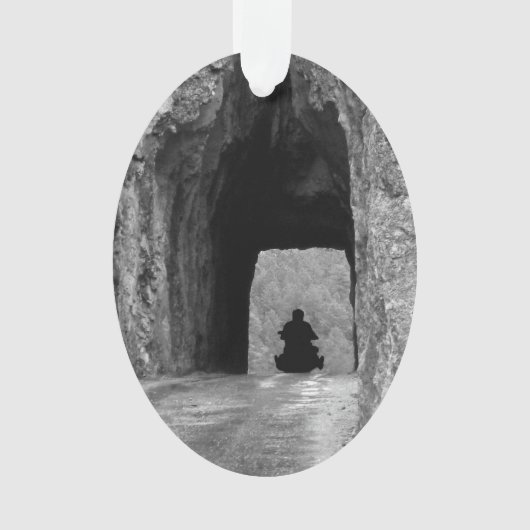 Needles Highway Tunnel Ornament (voorkant)