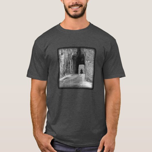 Needles Highway Tunnel T-shirt (Voorkant)
