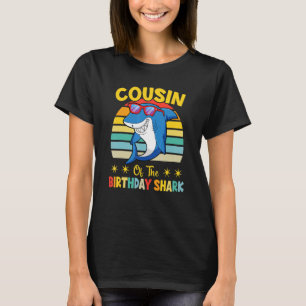 Neef van de familie van de haaien die de geboorte  t-shirt