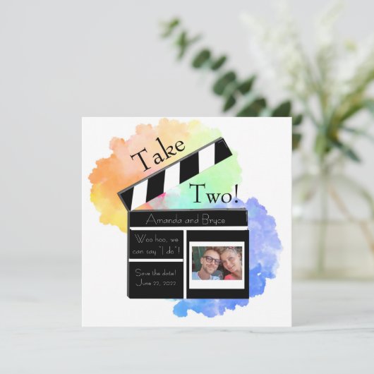 Neem 2 bewaar de datum regenboogwolk feestdagenkaart (Staand voorkant)