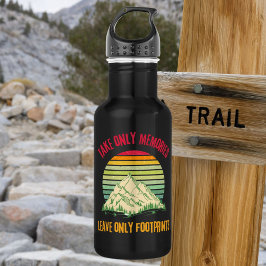 Neem alleen herinneringen mee die alleen voetafdru waterfles