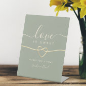 Neem alsjeblieft een leuke bruiloft reclamebord met voetstuk