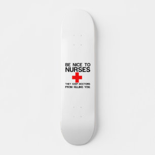 NEEM DE NEUS OM DE DOKERS TE HOUDEN PERSOONLIJK SKATEBOARD