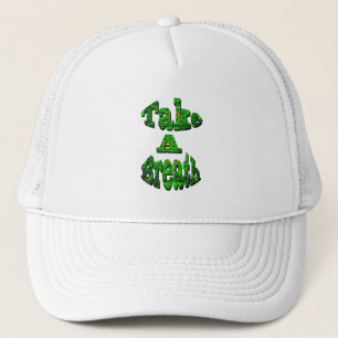 Neem een adem, in groen geschreven, trucker pet