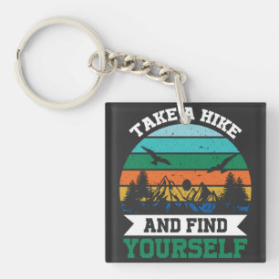Neem een Hike en zoek jezelf Retro Hiking Sleutelhanger