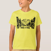 Neem een Hike quote monochrome berglandschap T-shirt (Voorkant)