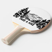 Neem een Hike quote monochrome berglandschap Tafeltennisbatje (Voorkant Gekanteld)
