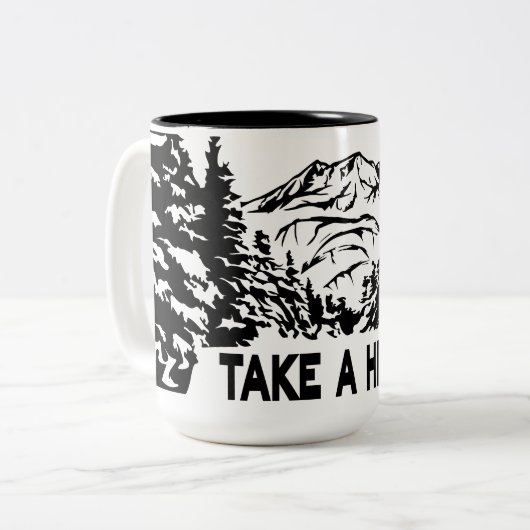 Neem een Hike quote monochrome berglandschap Tweekleurige Koffiemok (Voorkant links)