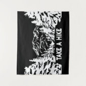 Neem een Hike quote monochrome berglandschap Wandkleed (Voorkant)