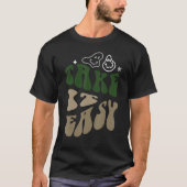 Neem het gemakkelijk met groene letters Retro  T-shirt (Voorkant)