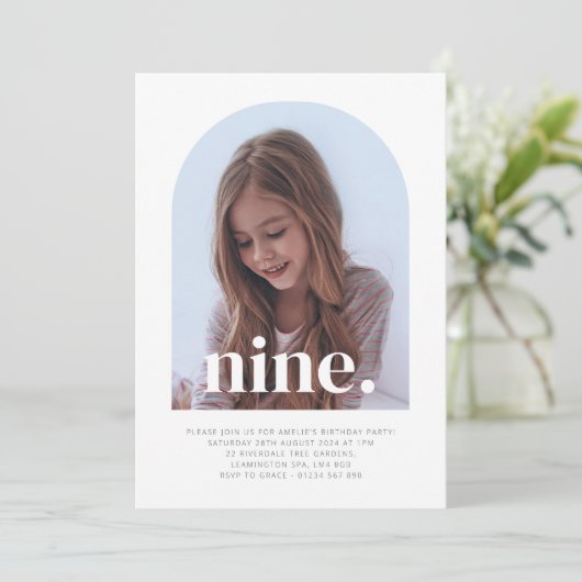 Negen gebogen foto verjaardag kaart (Staand voorkant)