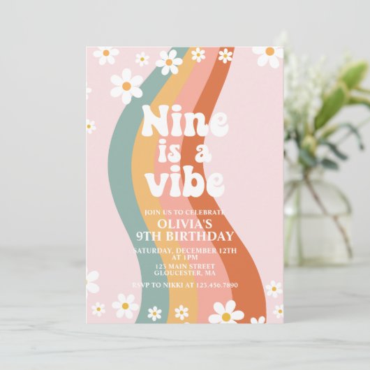 Negen is een Vibe groovy madeliefje regenboog 9e v Kaart (Staand voorkant)