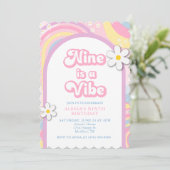 Negen is een Vibe Groovy, Retro Meisje Pastel Kleu Kaart (Staand voorkant)