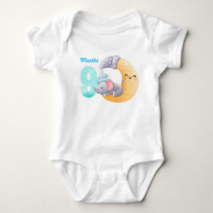 Negen maanden baby carrosserie romper