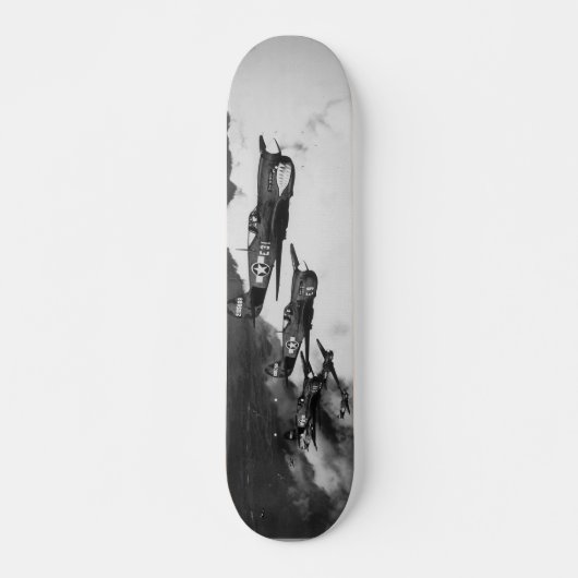 Negropiloten in Vliegtuig met haaienvinnen P-40 Vo Skateboard (Voorkant)