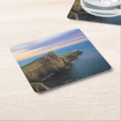 Neist point vuurtoren op Skye bij zonsondergang Kartonnen Onderzetters (Schuin)