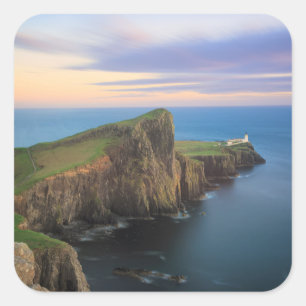 Neist point vuurtoren op Skye bij zonsondergang Vierkante Sticker