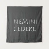 Nemini cedere wandkleed (Voorkant)