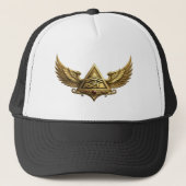 NeoAnkh | 3D Gold Eye of Horus & Winged Pyramid Trucker Pet (Voorkant)