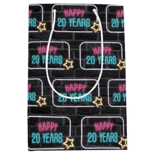 Neon 20th Birthday Sign On Brick Medium Cadeauzakje (Voorkant)