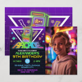 Neon Arcade Foto Verjaardag Gaming Party Uitnodigi Kaart (Voorkant / Achterkant)