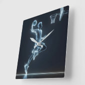 Neon basketbalspeler met lichte paden vierkante klok (Hoek)