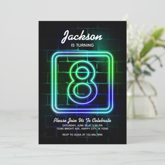 Neon Birthday-uitnodiging voor jongen 8th Birthday Kaart (Staand voorkant)