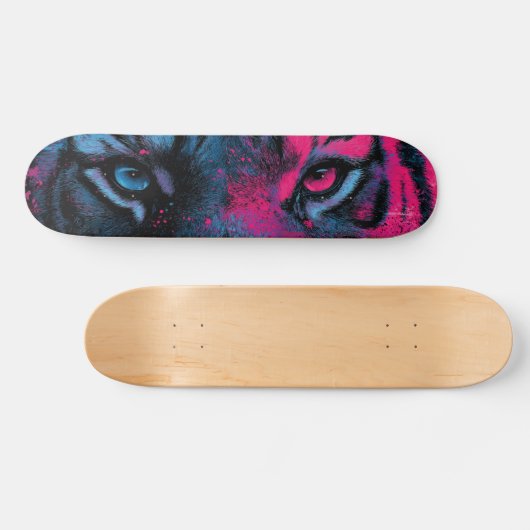 Neon Blauw en Roze Close-up van Tijgerogen Persoonlijk Skateboard (Horizontaal)