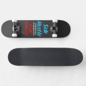 Neon Blauwe Tekst: Zijproject vs. Slijpen Persoonlijk Skateboard (Horizontaal)
