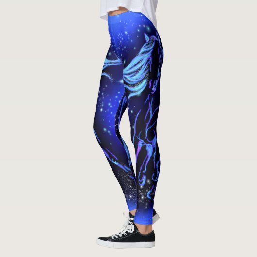 Neon Blue Horse bij Moonlight Sterrennacht Leggings (Links)