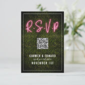 Neon Boxwood Bruiloft QR RSVP Kaartje (Staand voorkant)