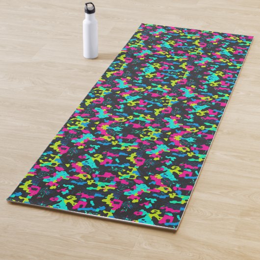 Neon Camouflage Pattern Yogamat (In situ)