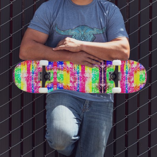 Neon Distress Rainbow Stripe Skateboard (Buiten 3)