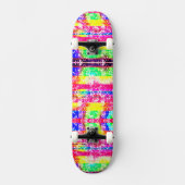 Neon Distress Rainbow Stripe Skateboard (Voorkant)