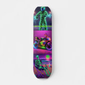 Neon fantasy skateboard (Voorkant)