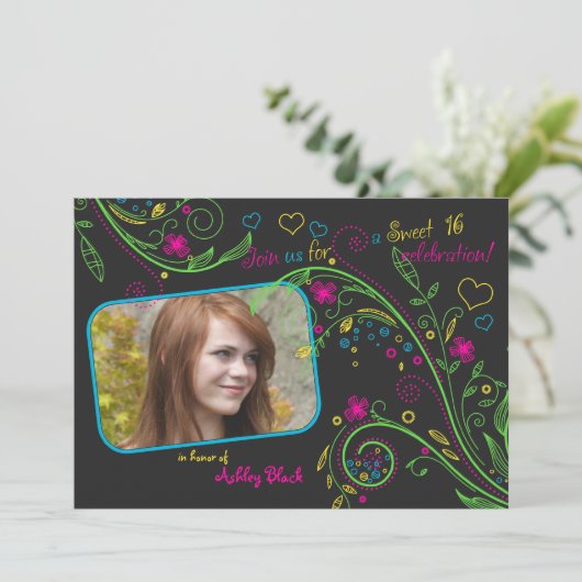 Neon Floral Photo Sweet 16 Birthday Invitation Kaart (Staand voorkant)