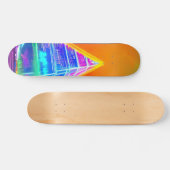 Neon Futuristic hologram Pyramide in Moderne Stad Persoonlijk Skateboard (Horizontaal)