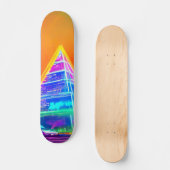 Neon Futuristic hologram Pyramide in Moderne Stad Persoonlijk Skateboard (Voorkant)