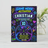 Neon Game Mode Geactiveerd Gamer Verjaardagsfeestj Kaart (Staand voorkant)