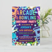 Neon Glow Arcade and Bowling Birthday Party Kaart (Staand voorkant)