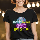 Neon Glow Disco Ball Terug naar de jaren 80 Retro  T-shirt<br><div class="desc">Breng uw gasten terug naar het bruisende tijdperk van de jaren 80 met ons ontwerp voor de Neon Glow Birthday Party met de gewaagde en levendige neonkleuren uit de jaren 80,  fluorescerende roze tinten,  elektrische blues en neongeel.</div>