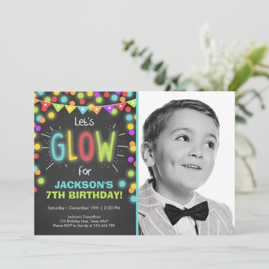 Neon Glow in the Dark Birthday-uitnodiging Kaart (Staand voorkant)